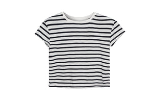 Lovely t-shirt in black and white stripes